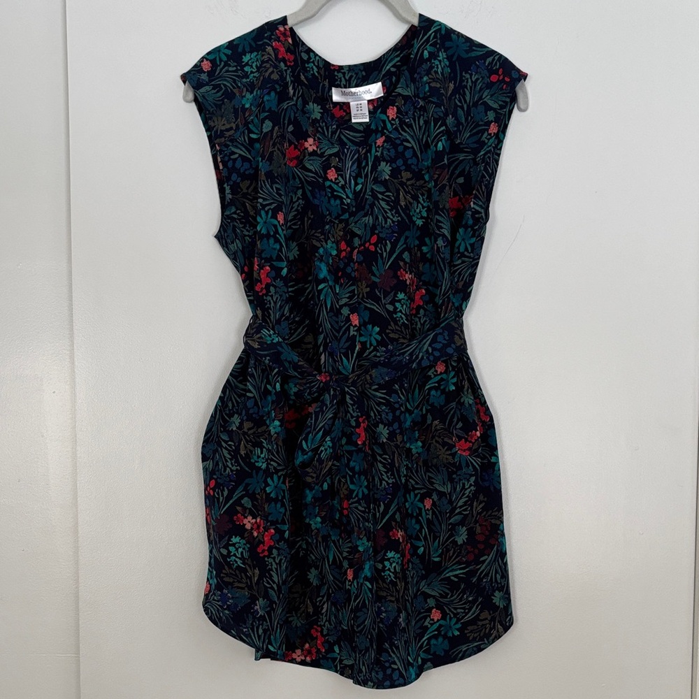 Floral Sleeveless Maternity Shirt
